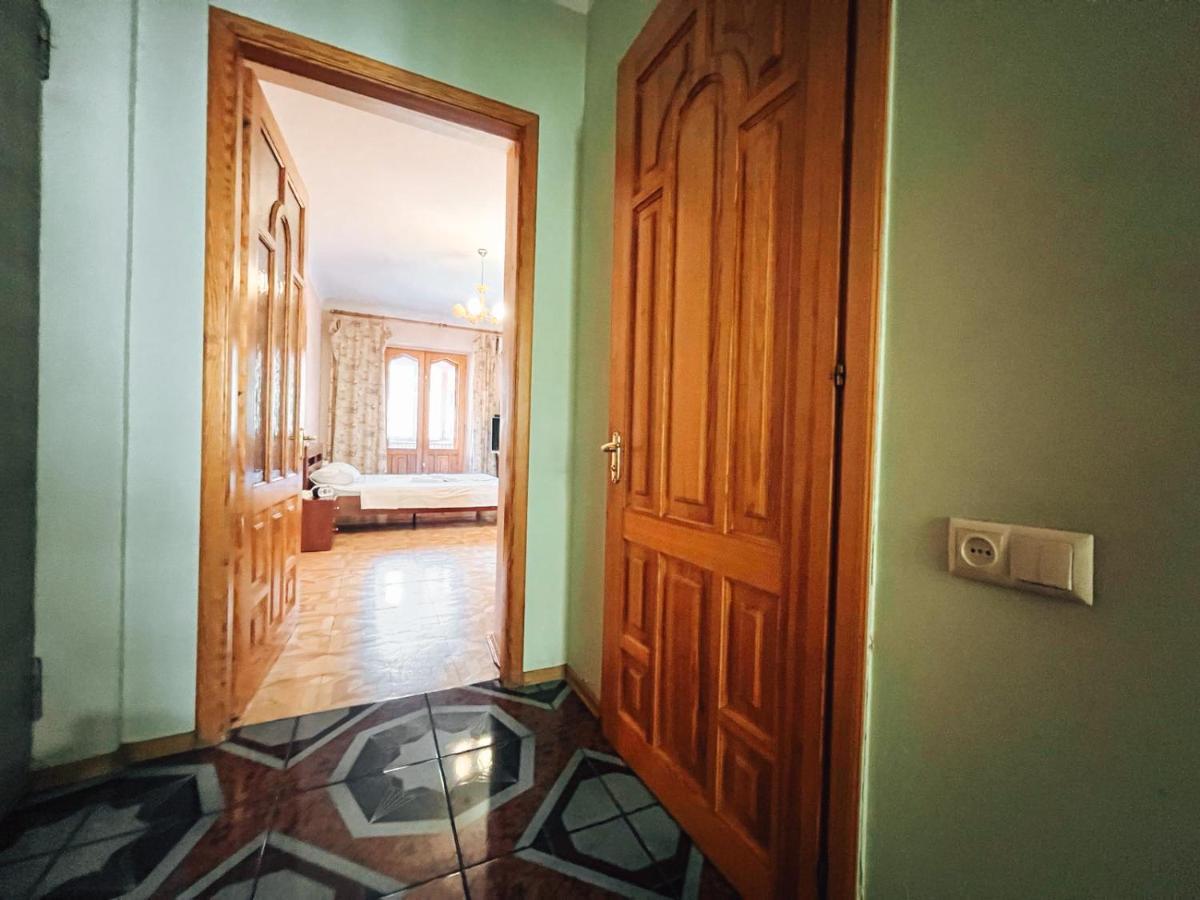 1-room Center Apartment *